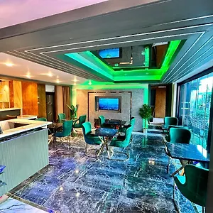 https://crowned-plus-hotel.istanbul-turkeyhotels.com